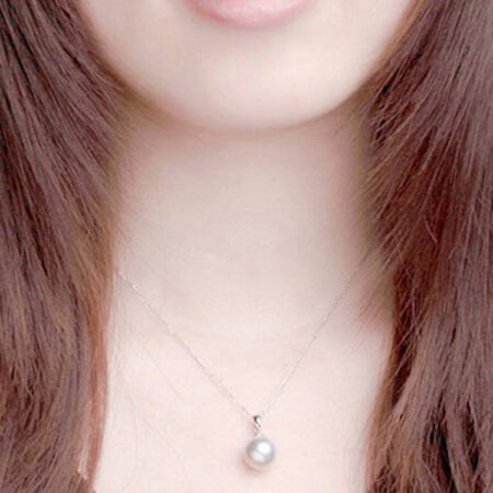 Imitation Pearl Pendant Necklace