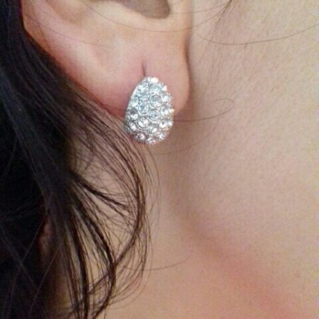 Stunning Silver teardrop-shaped stud earrings