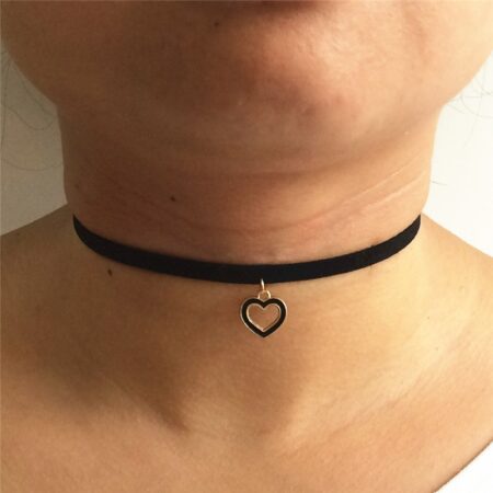 Gothic Short Choker Necklace - Black Hollow Heart
