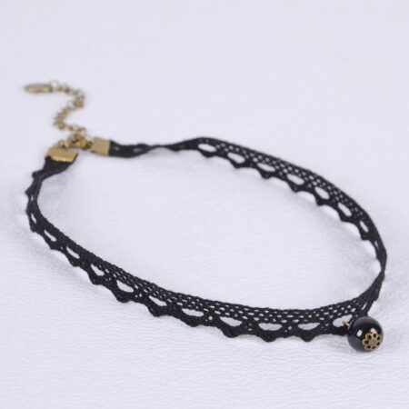 Lace Short Choker Bracelet