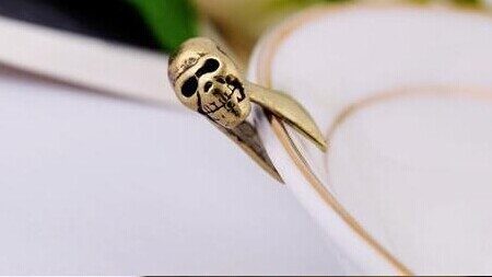 Punk / Retro Skeleton ear clips (pair - Bronze)